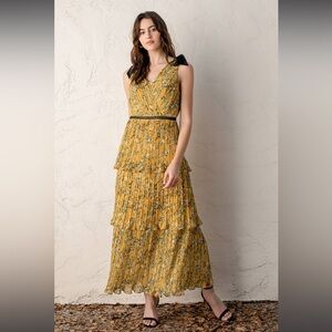 Lulu’s Such Sophistication Yellow Floral Print Pleated Maxi Dress